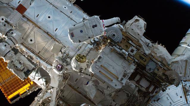 NASA astronauts Jessica Meir and Chris Williams during a spacewalk