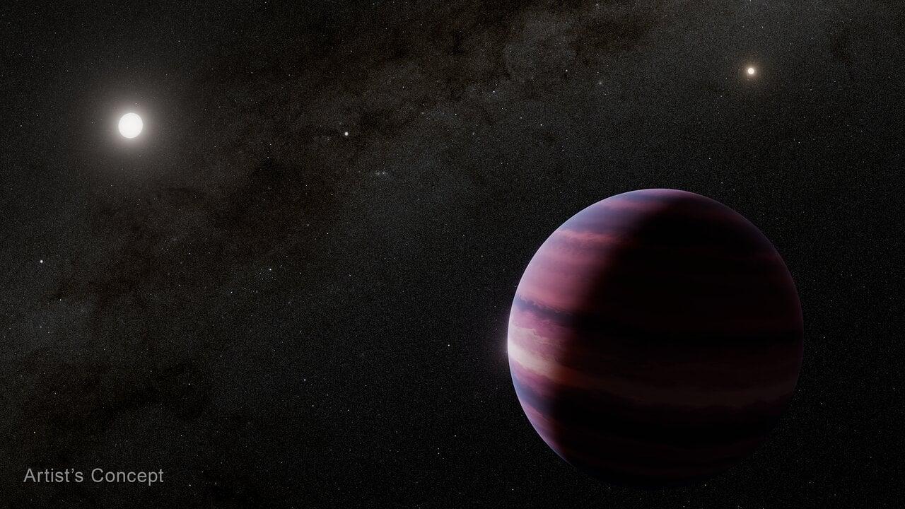 Concepto artístico de un planeta gigante orbitando una de las estrellas del sistema binario Alfa Centauri, con los dos soles visibles en el cielo.